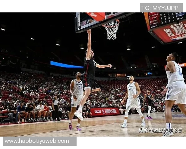 文班在下半场遭遇严防与犯规困扰仍拼出22分8板4助2帽展现实力 文班在下半场遭遇严防与犯规困扰仍拼出22分8板4助2帽展现实力